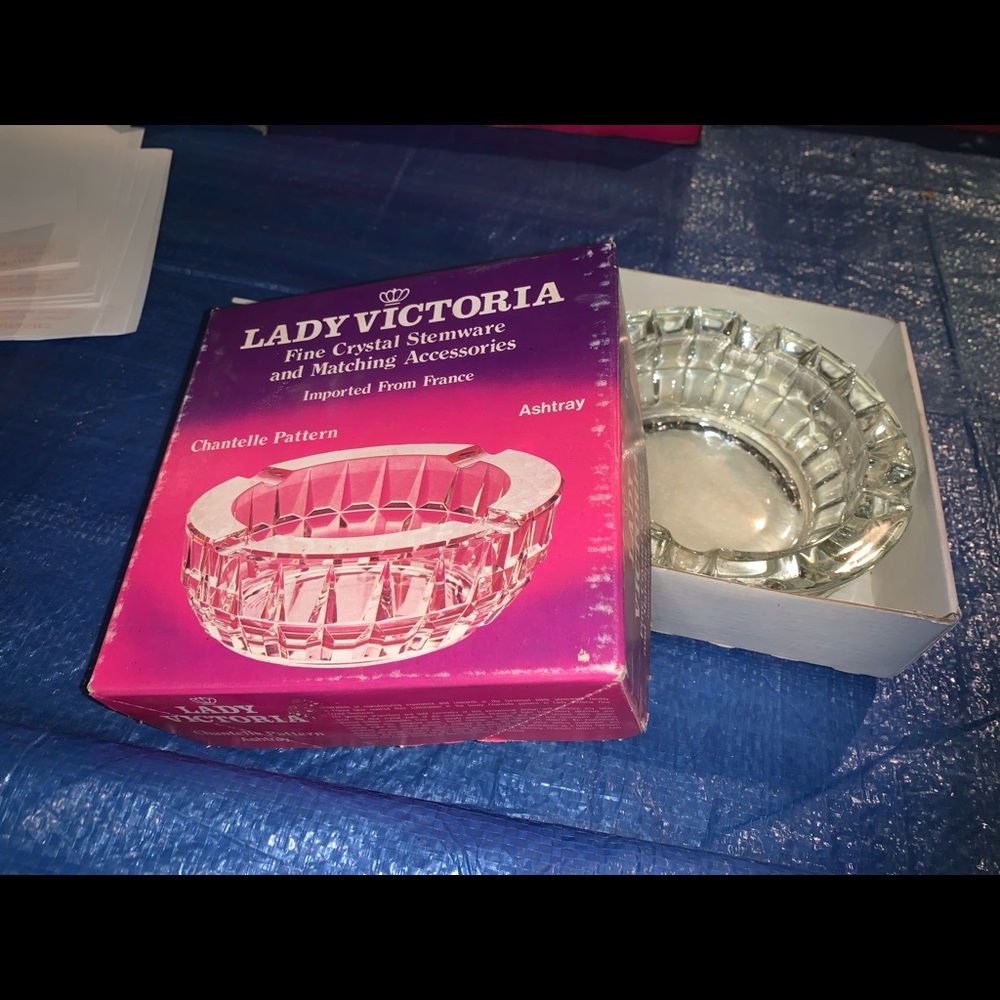 Lady Victoria fine crystal stemware & accessories